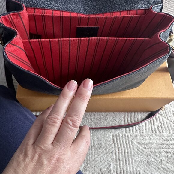 Louis Vuitton Pochette Metis Navy - Picture 13 of 16